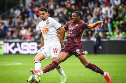 开云下载-里昂继续领先积分榜，努力卫冕冠军