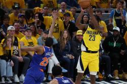 开云体育中国-包含步行者队大胜马刺队，收官战势如破竹的词条