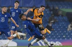 开云体育在线-切尔西遭遇双杀，球队连败动摇信心