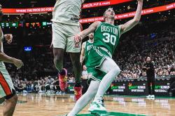 开云平台-关于凯尔特人轻取巴西男篮，波尔津吉斯惊艳世界的信息