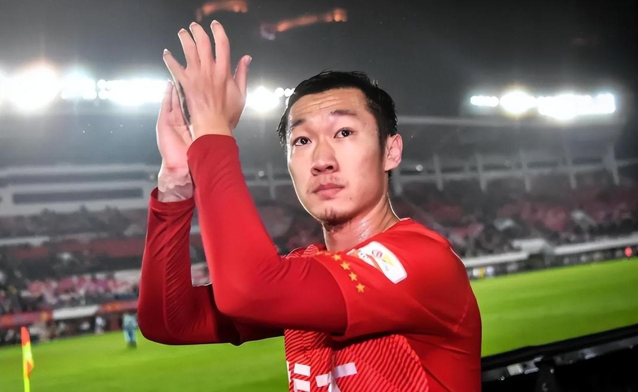 上港主场绝杀苏宁，主场发挥出色取胜
