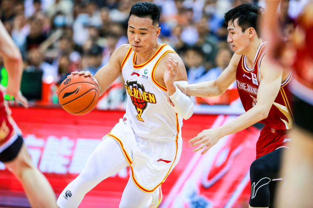 FLY轻取CLG，Zeus成为全场焦点小组赛2:0（深圳）