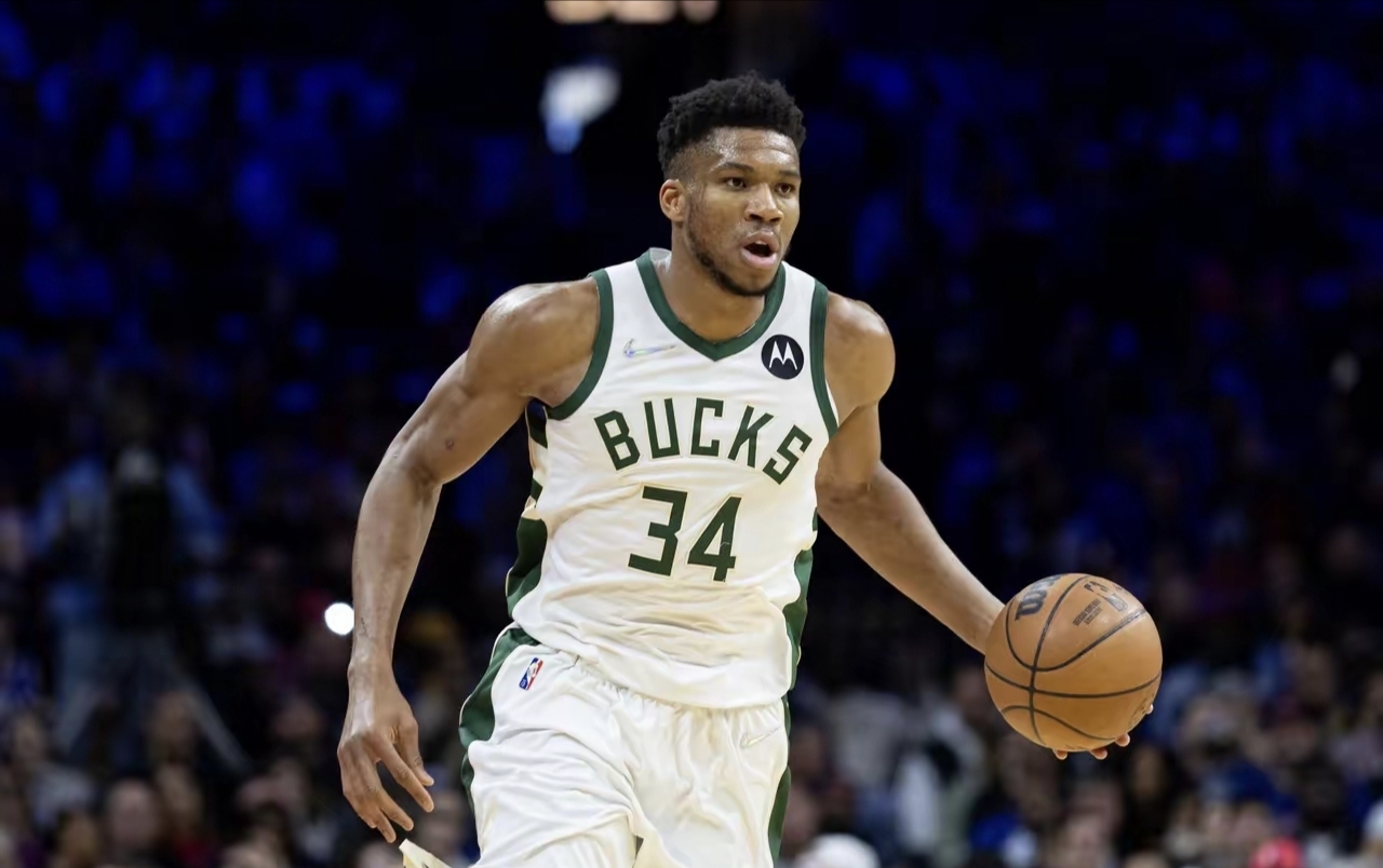 雄鹿球星连续三场砍下30+得分 雄鹿球星连续三场砍下30+得分