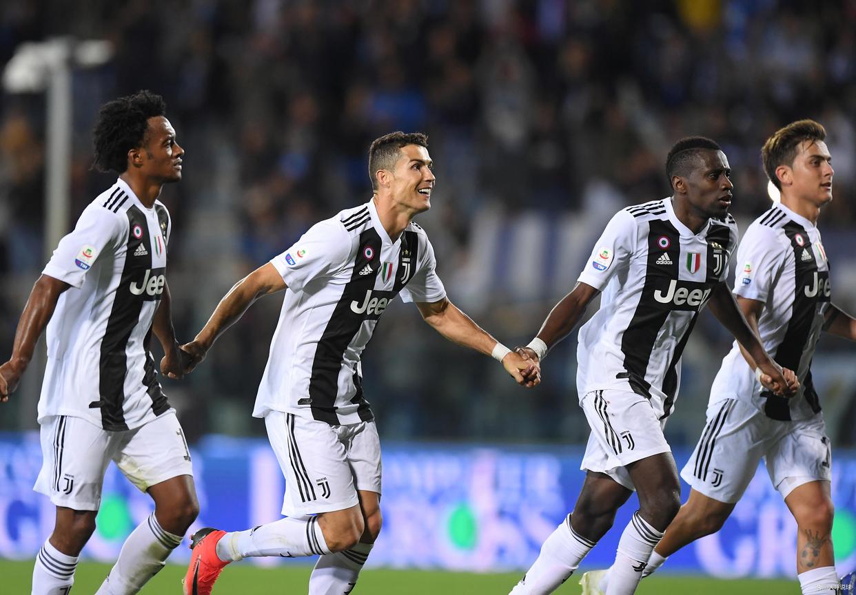 包含尤文图斯挑战巴塞罗那，意西豪门激战一触即发的词条